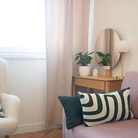 Nooklite Near Arena *