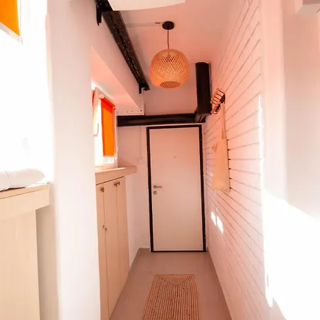 Nooklite Near Arena בלגרד