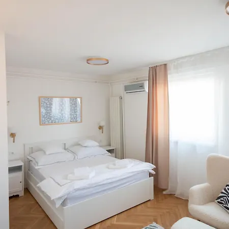 Nooklite Near Arena *